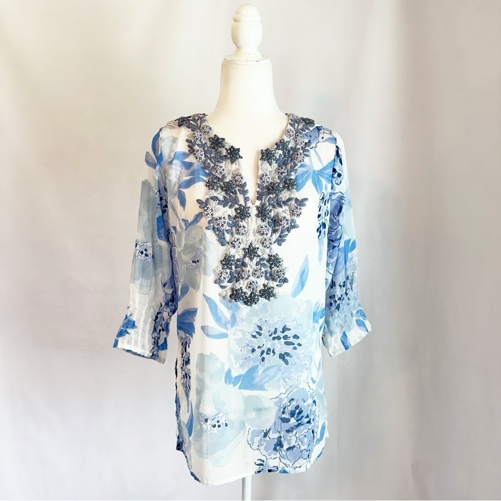 GRETCHEN SCOTT Blue White Floral Embroidered Sheer V-Neck Tunic Top Size Small